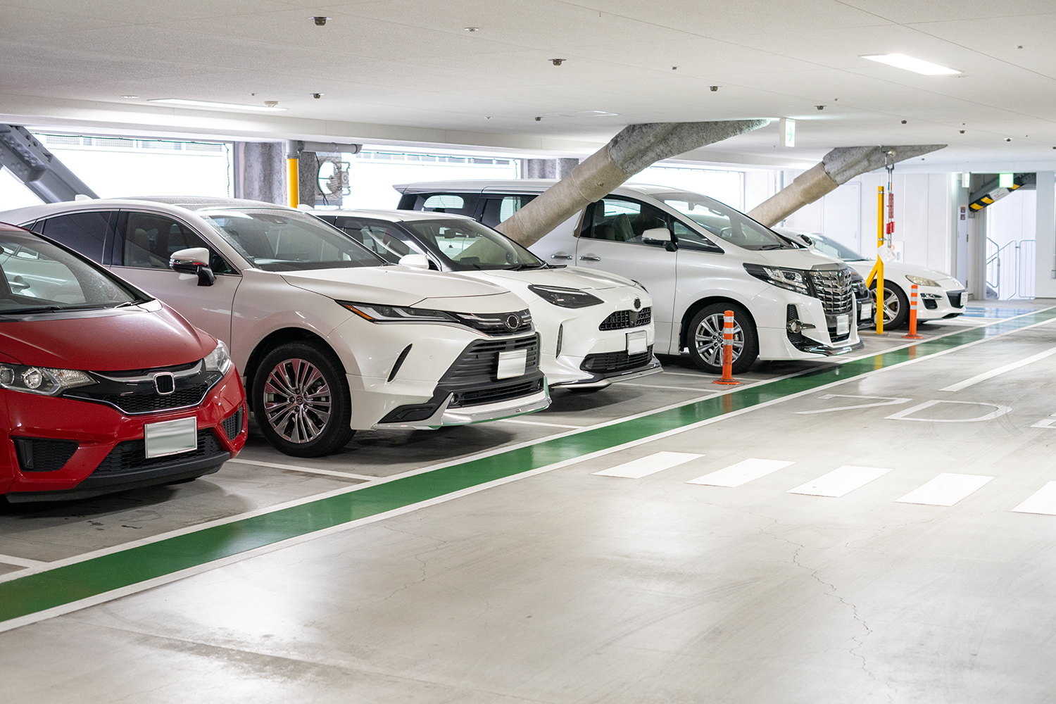 商業施設の駐車場のイメージ 〜 画像7