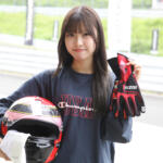 【画像】ペーパードライバーがいきなりサーキットって……アリなんです！　ブリヂストン主催のサーキットチャレンジに「免許をもってるだけ」な女子が参加してみた 〜 画像1