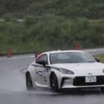 【画像】ペーパードライバーがいきなりサーキットって……アリなんです！　ブリヂストン主催のサーキットチャレンジに「免許をもってるだけ」な女子が参加してみた 〜 画像31