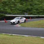 【画像】ペーパードライバーがいきなりサーキットって……アリなんです！　ブリヂストン主催のサーキットチャレンジに「免許をもってるだけ」な女子が参加してみた 〜 画像42
