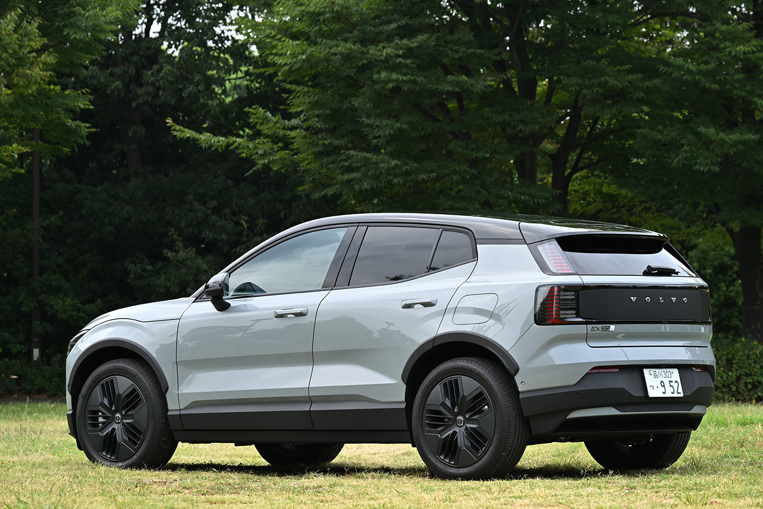 オンもオフもこなせるオールラウンダー「ボルボ EX30 CROSS COUNTRY」が登場 〜 画像3