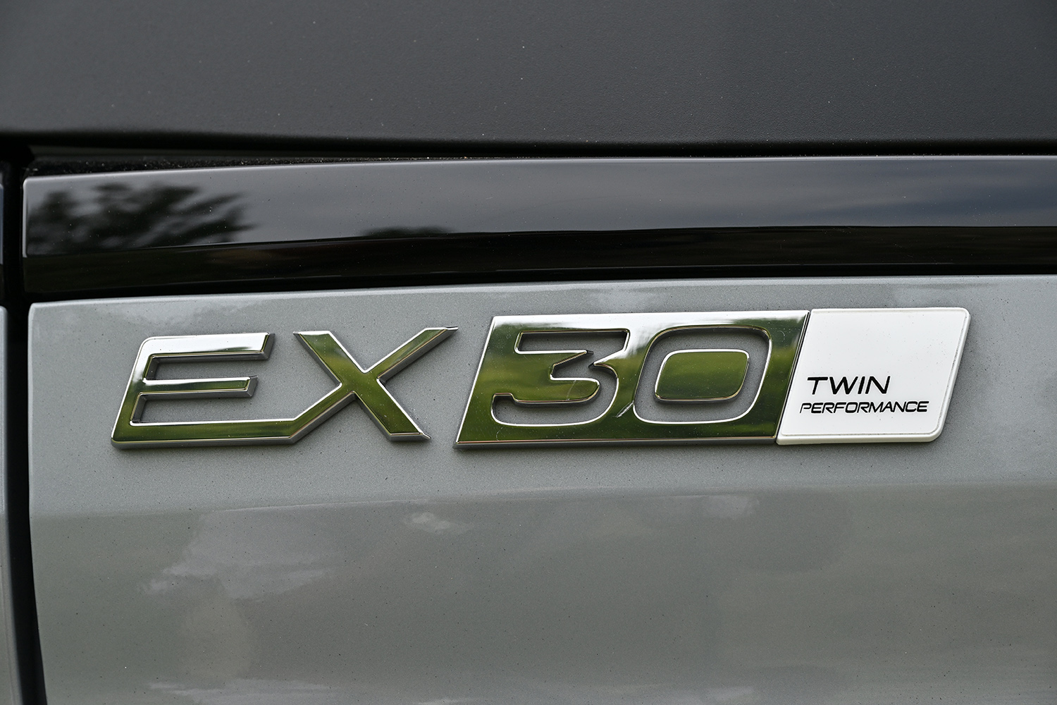 オンもオフもこなせるオールラウンダー「ボルボ EX30 CROSS COUNTRY」が登場 〜 画像5
