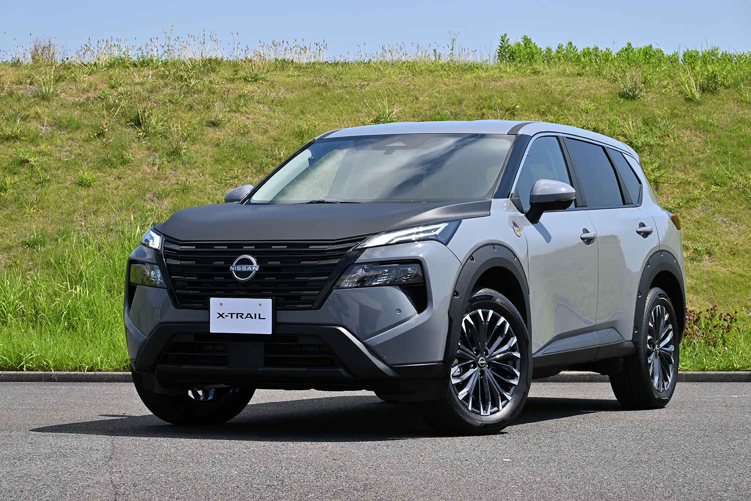 日産エクストレイルe-POWER ソトアソビパッケージ装着車 〜 画像100