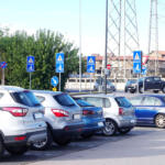 【画像】駐車場の形式は一緒なのになんで国によって駐車の向きが違う？　「前向き」「後ろ向き」が決まる要因とは 〜 画像10