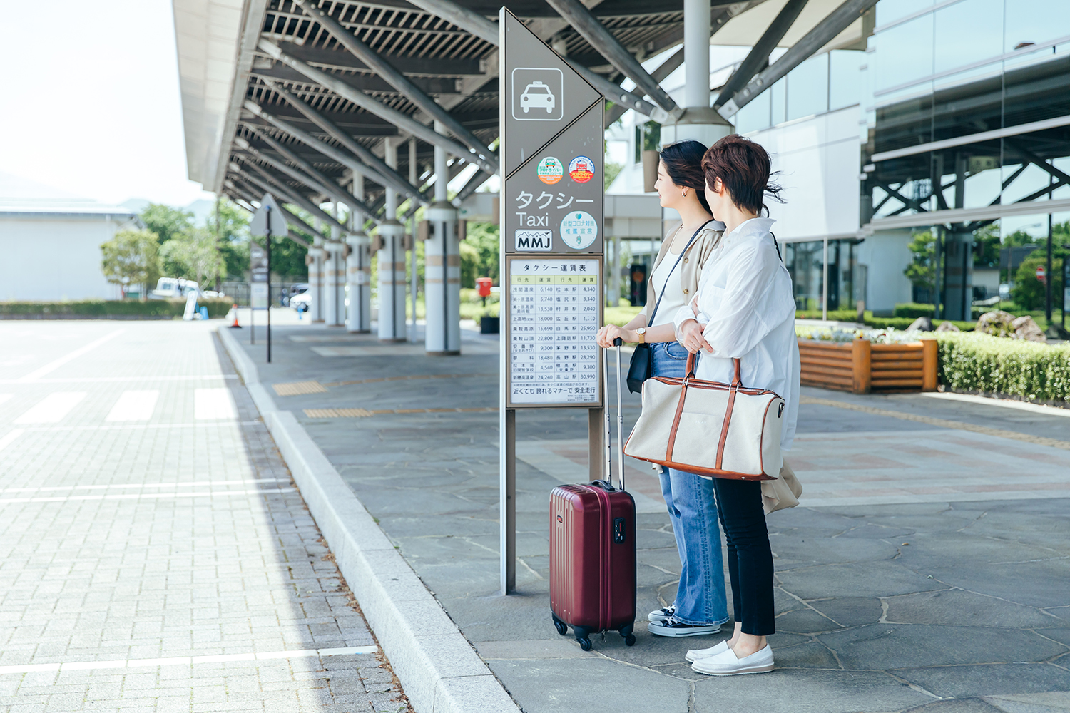 タクシー乗り場でのタクシー待ち 〜 画像6