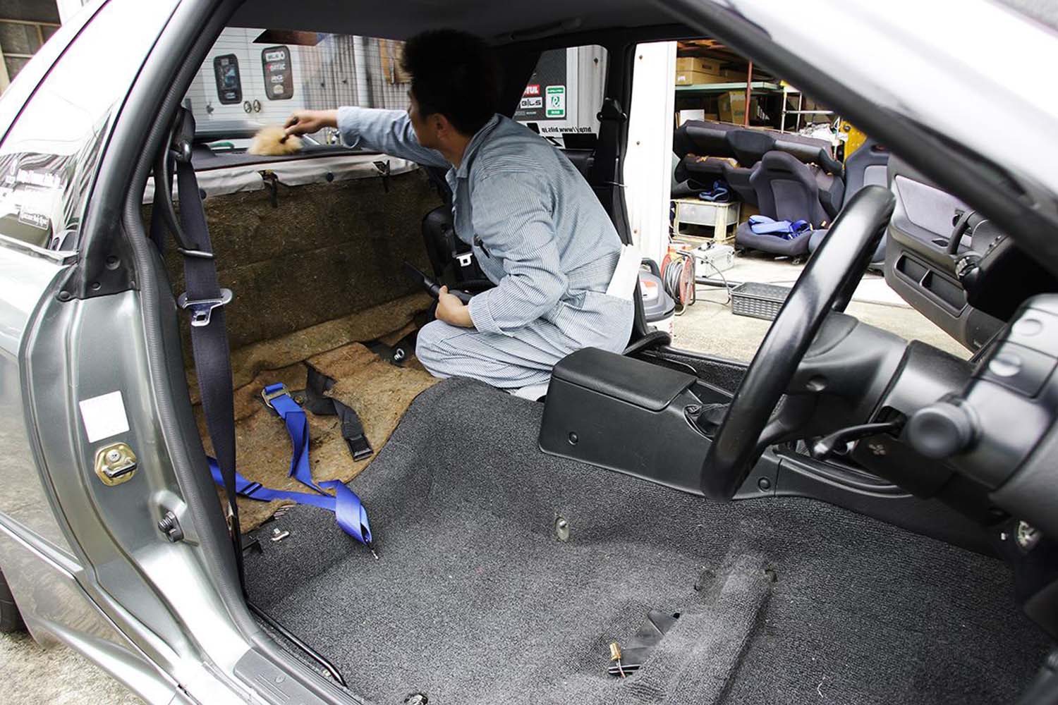 水没車の車内清掃