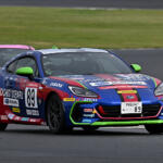 【画像】セッティングが決まらずに挑んだ「TOYOTA GAZOO Racing GR86/BRZ Cup 2025」第５戦！　88号車の井口が３位入賞で逆転年間チャンピオンも見えてきた 〜 画像32