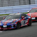 【画像】セッティングが決まらずに挑んだ「TOYOTA GAZOO Racing GR86/BRZ Cup 2025」第５戦！　88号車の井口が３位入賞で逆転年間チャンピオンも見えてきた 〜 画像44