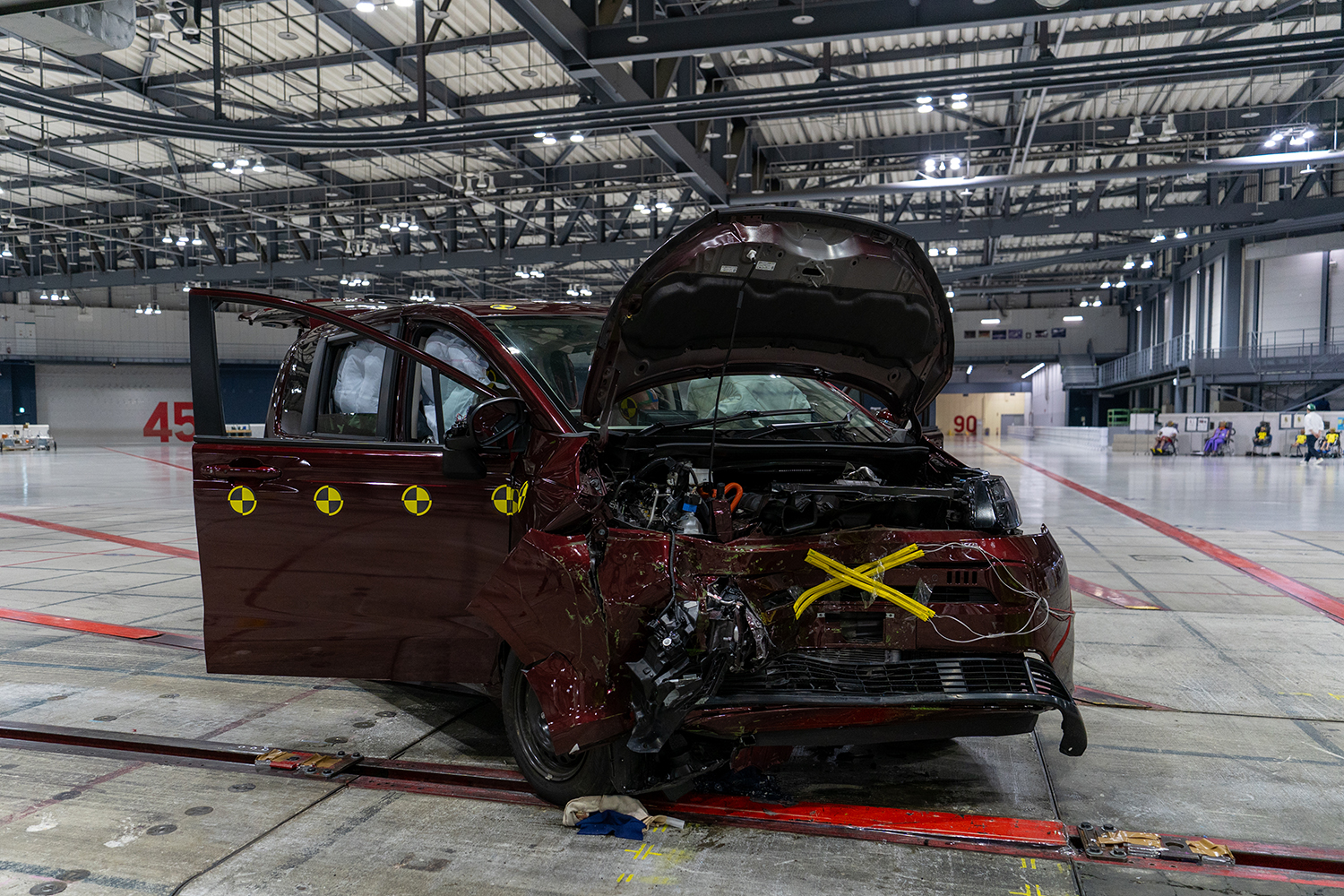 衝突実験を行った車両