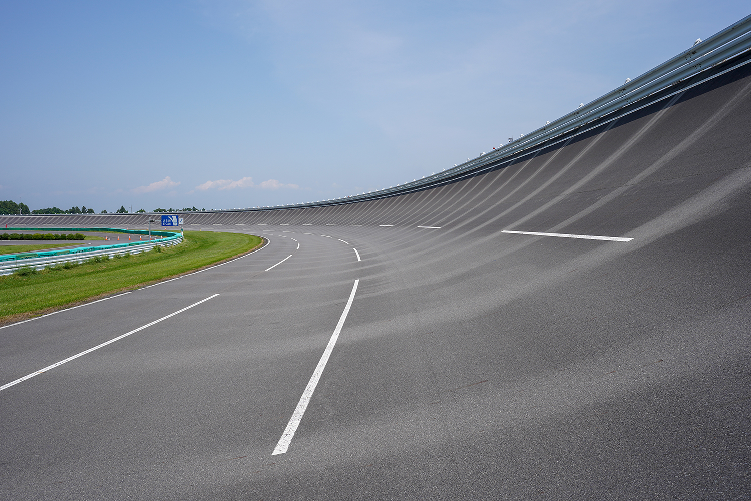 ホンダ四輪開発本部の栃木プルービンググラウンドの高速周回路 〜 画像9
