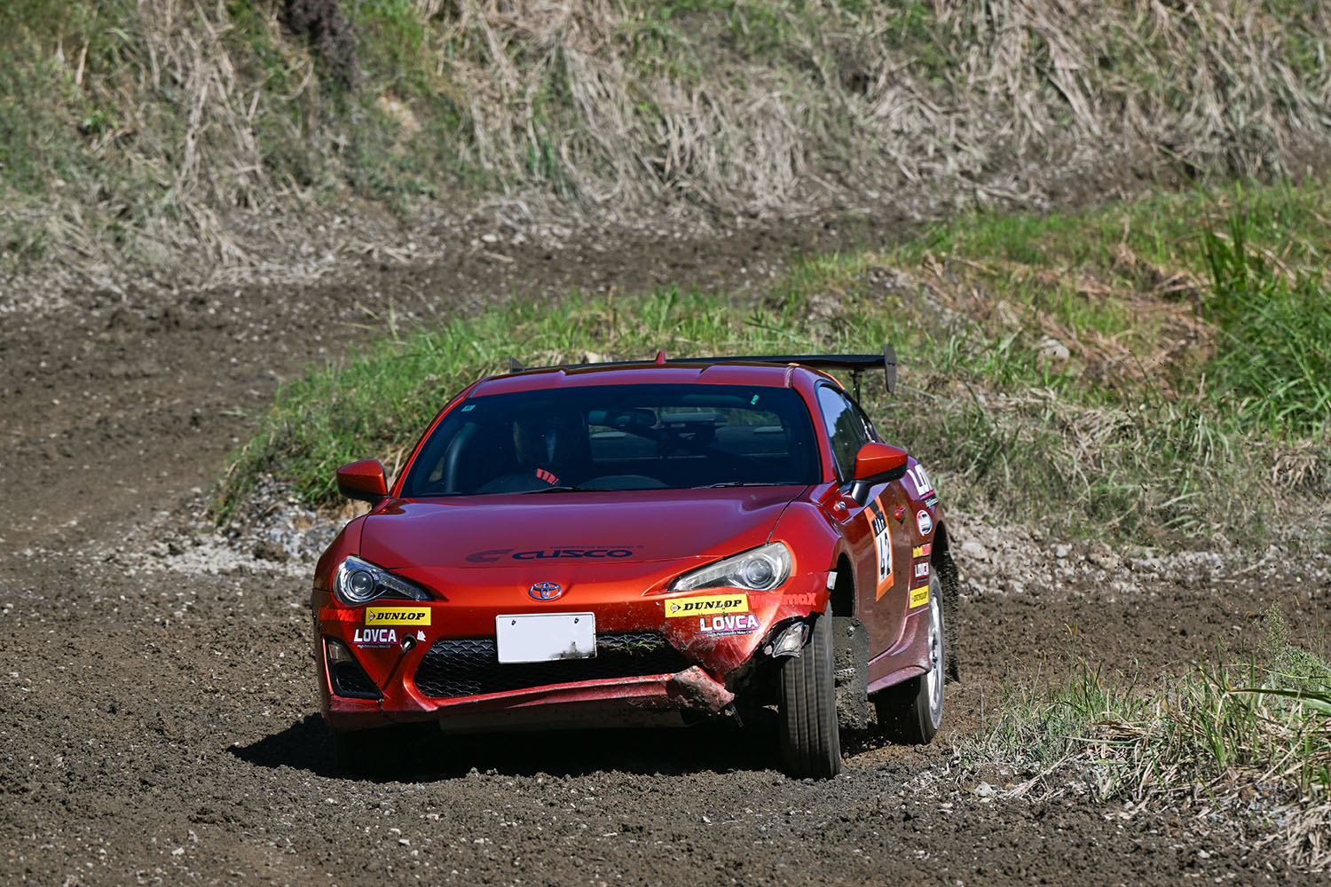 全日本ダートトライアルはFRスポーツカーで参戦する「ダートラ女子」で話題沸騰 〜 画像2