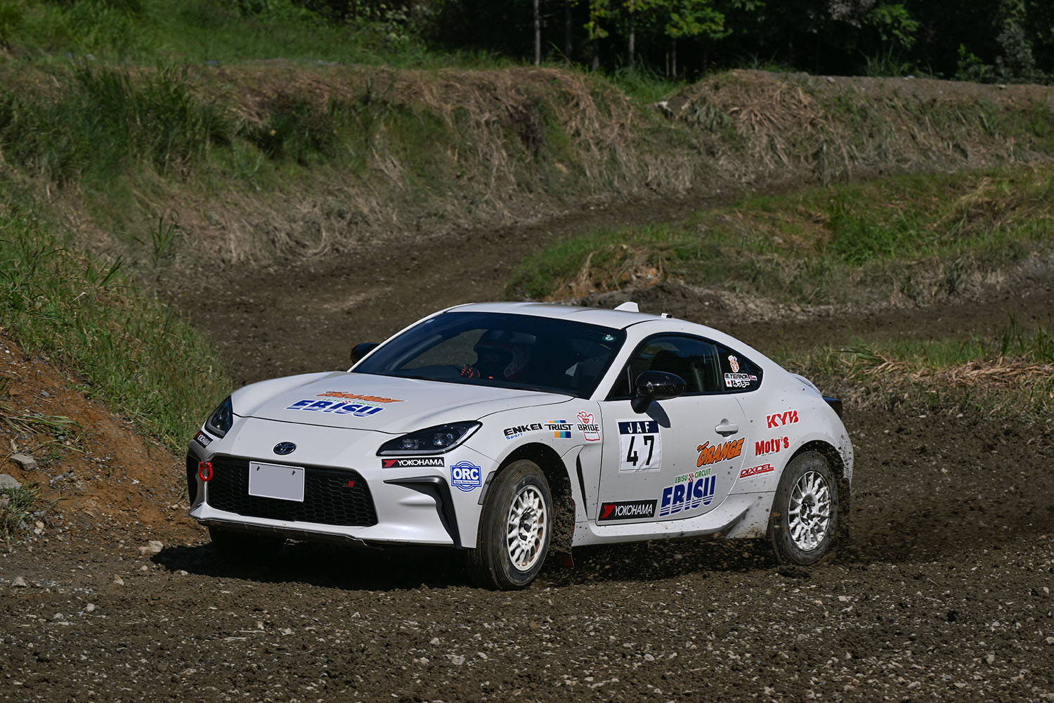 全日本ダートトライアルはFRスポーツカーで参戦する「ダートラ女子」で話題沸騰 〜 画像11
