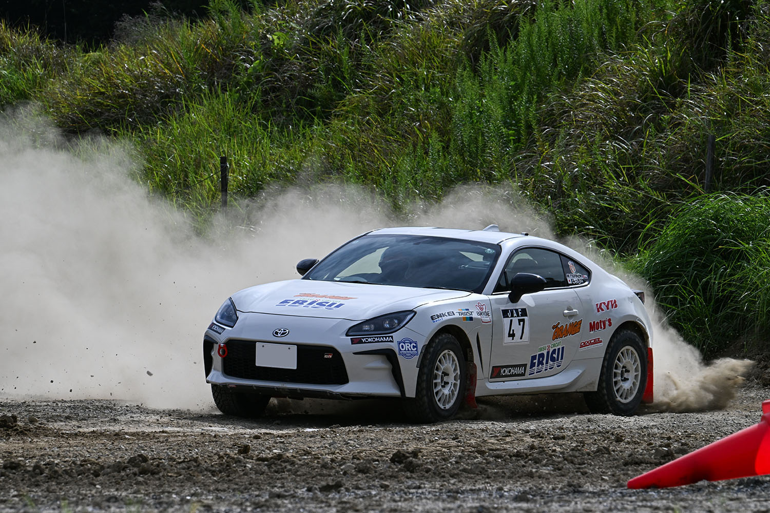 みっちー選手のGR86の走行シーン