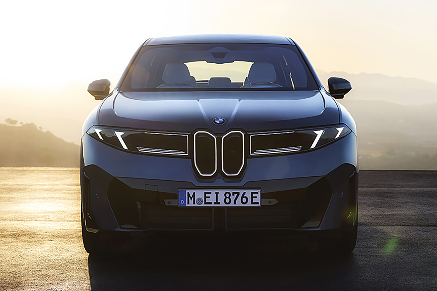小さくなったキドニーグリルに賛否両論のBMW iXをデザインのプロが斬る 〜 画像34
