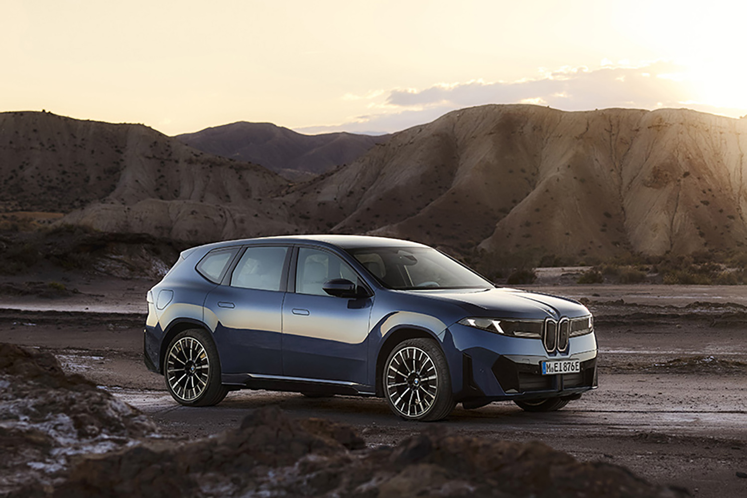 小さくなったキドニーグリルに賛否両論のBMW iXをデザインのプロが斬る 〜 画像37