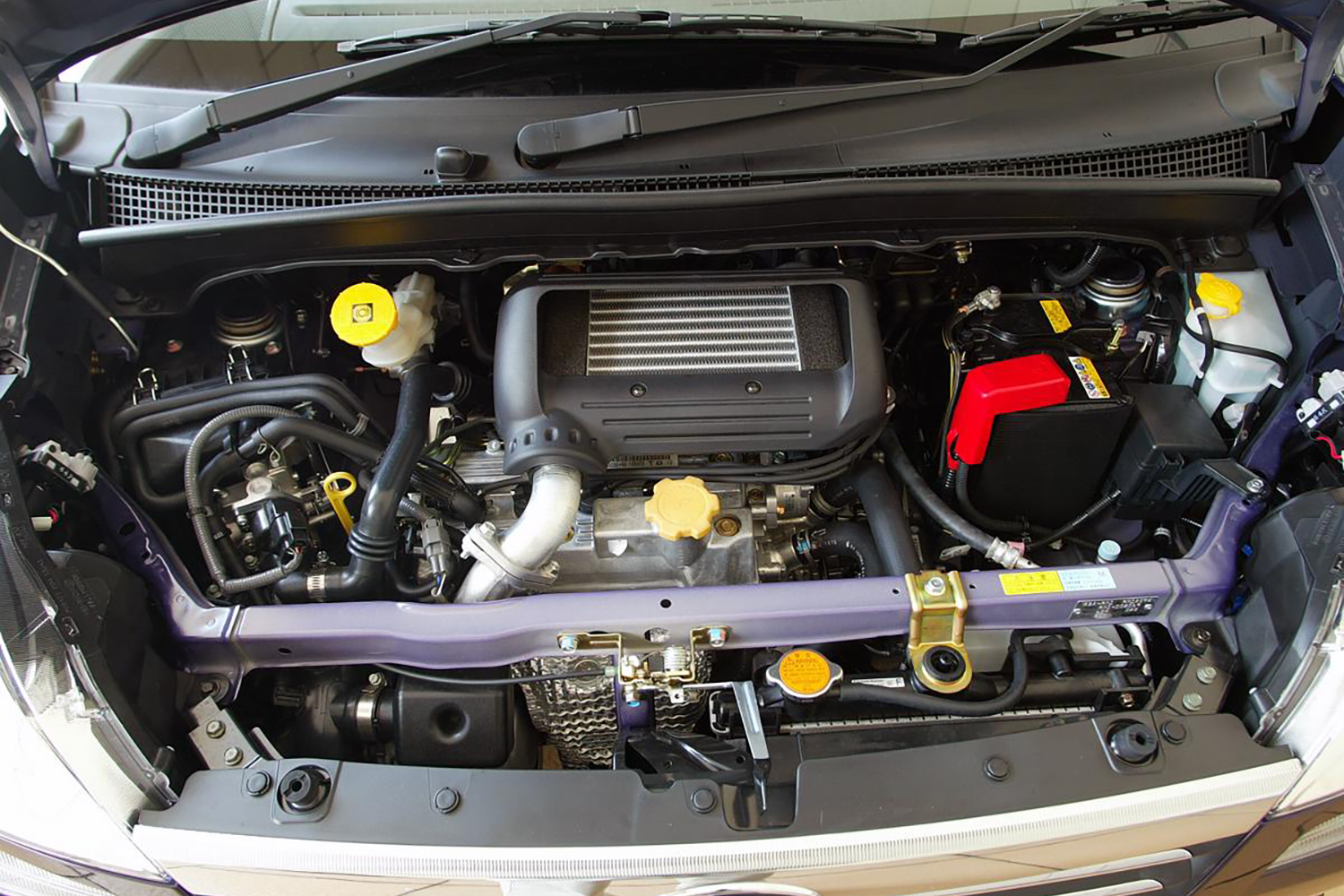 スバルの軽自動車用4気筒エンジン