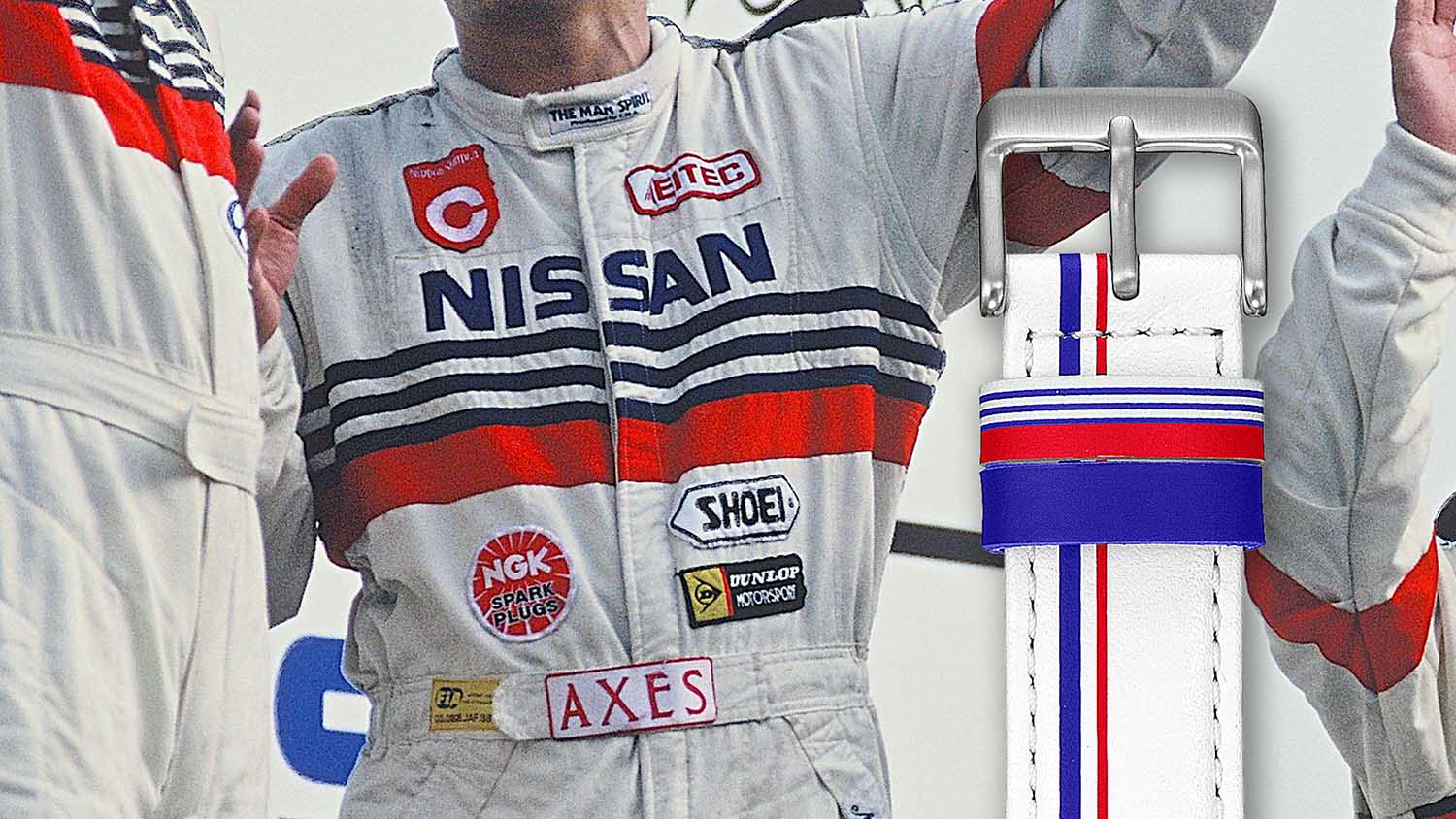 レーシングスーツをイメージしたトリコロールバンド