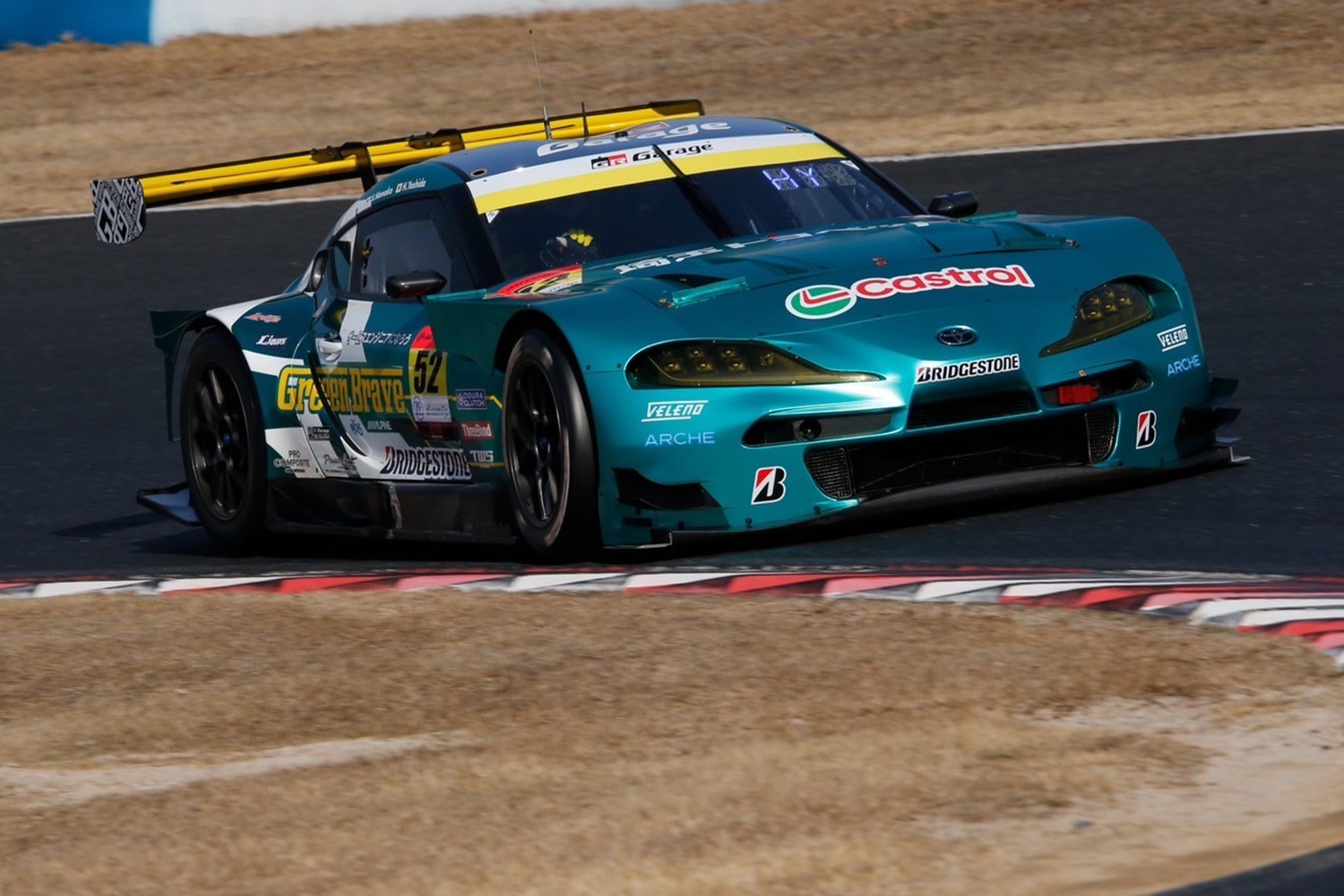 スーパーGTに自動車ディーラーが参戦する理由