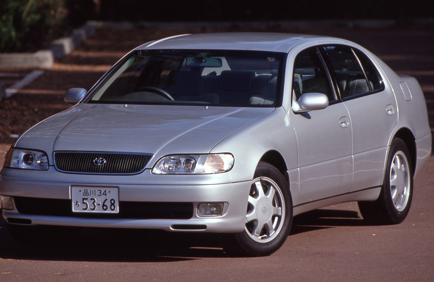 「2JZ-GTE」が搭載された初代アリスト