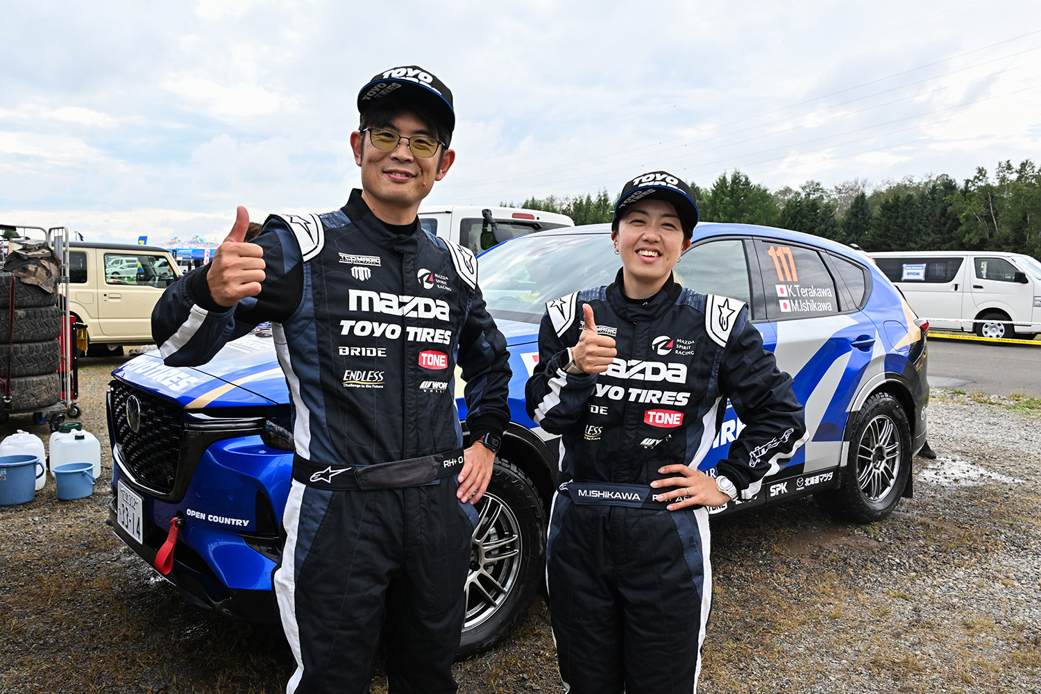 ドライバーの寺川和紘選手、コ・ドライバーの石川美代子選手