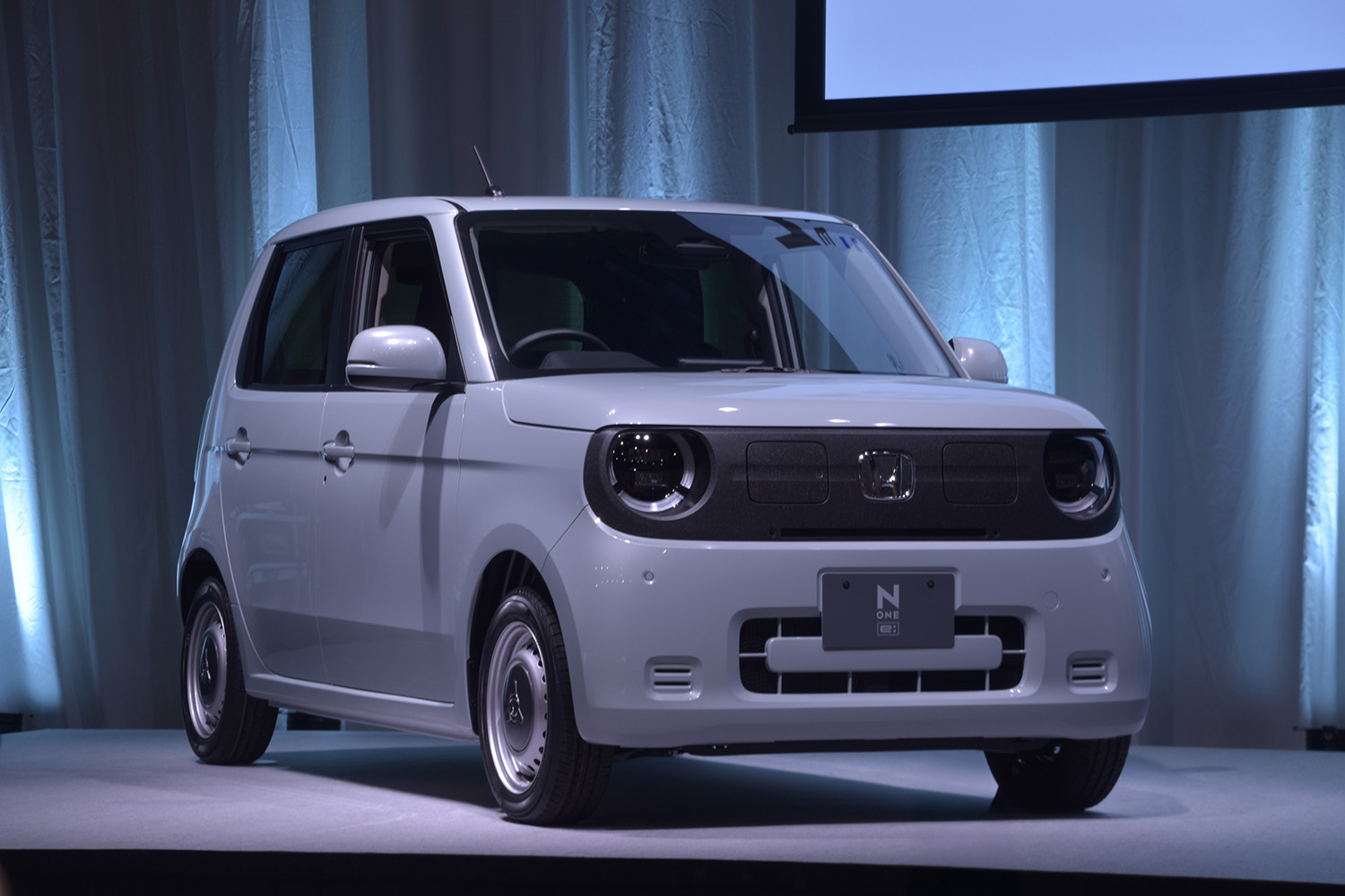 ホンダN-ONE e:のフロントスタイリング