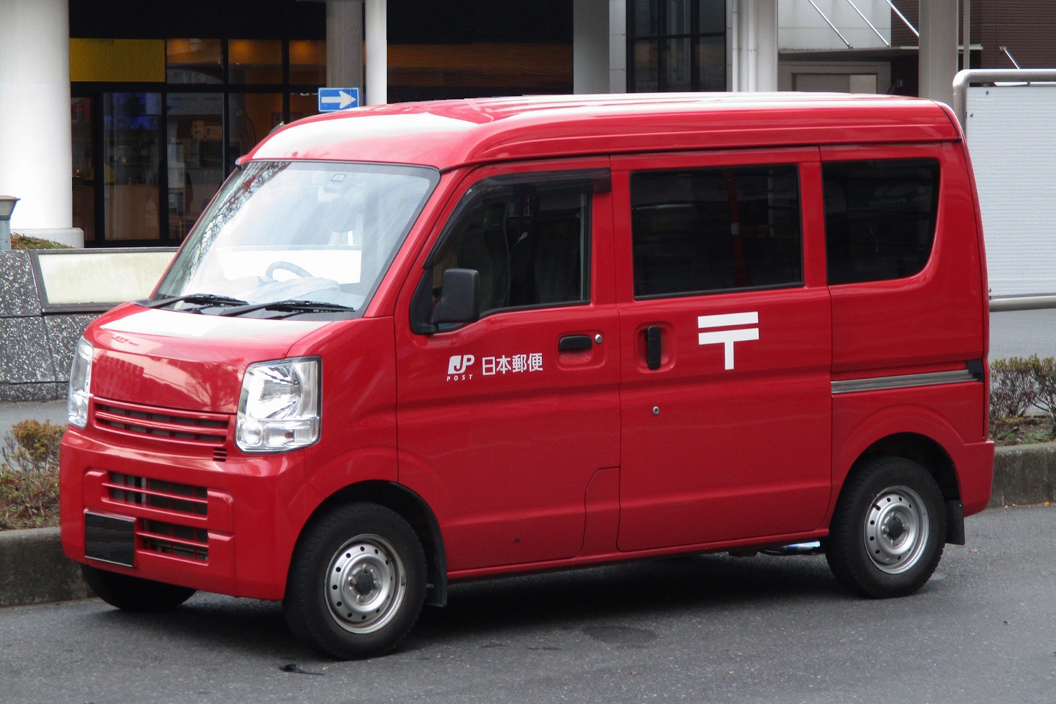 郵便配達に使用される軽バン