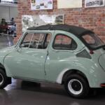 【画像】70年近く前の軽がアルミフードにFRPのルーフのモノコック構造ってマジか！　スバル360があまりに偉大すぎて街で見かけたら敬礼必至!! 〜 画像3