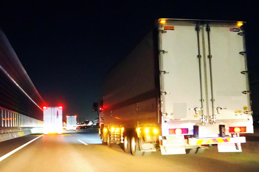 不漁になれば仕事なし！　当日まで行き先もわからない！　元大型トラックドライバーが語る「運転士の１日」が想像以上に過酷だった