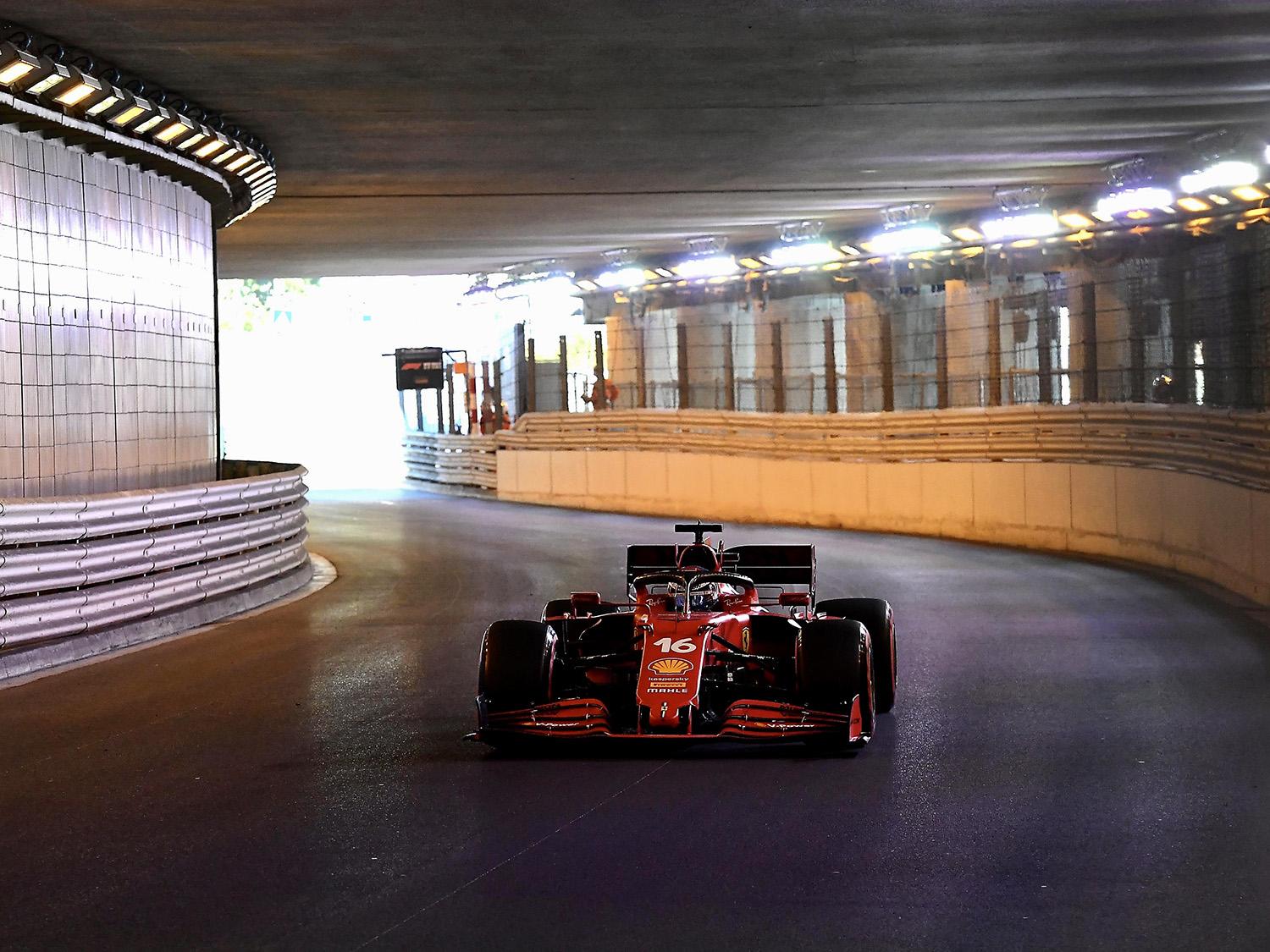 レースの世界で多くの勝利と成功をおさめたF1車両 