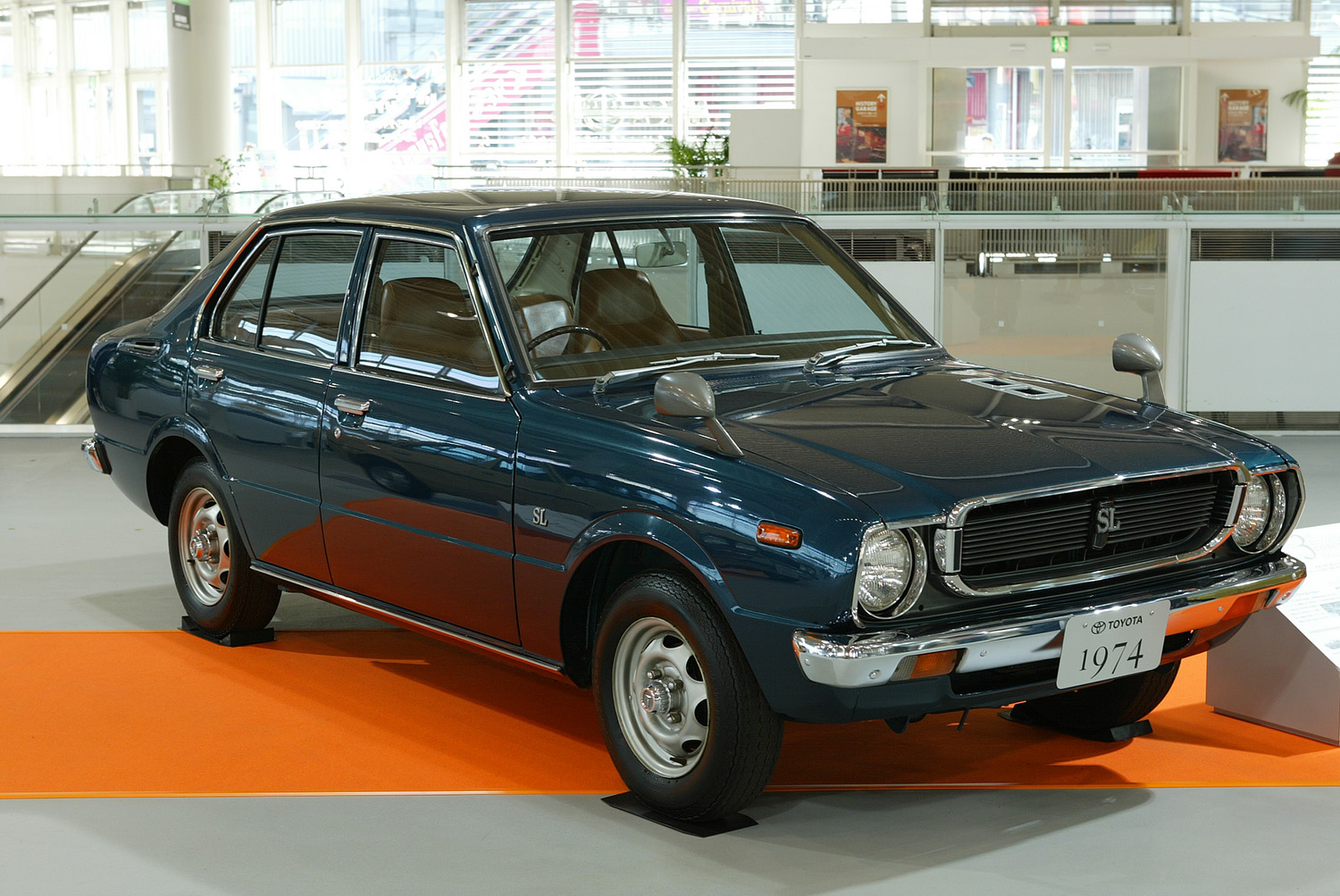 トヨタ「カローラ」（2代目）のフロントスタイリング