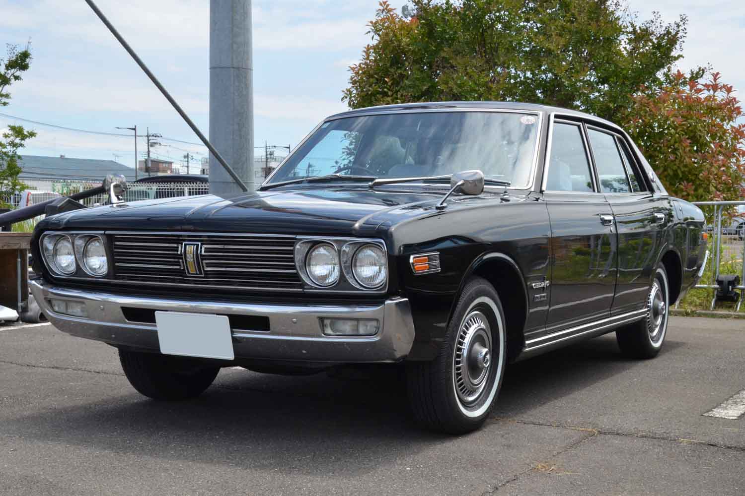 日産「セドリック」（3代目）のフロントスタイリング