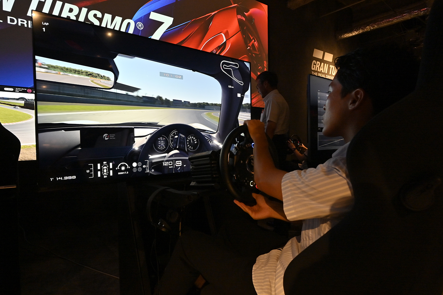 MAZDA SPIRIT RACING ロードスター 12Rにバーチャルで試乗 〜 画像9