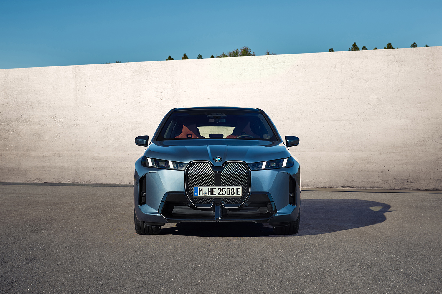 BMW「iX」が一部改良を実施して新グレード追加 〜 画像5