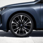【画像】国内BMW最強トルクの「Mパフォーマンス」かそれとも一充電走行距離最長の「Mスポーツ」か！　「iX」が一部改良を実施して新グレード追加 〜 画像30