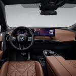 【画像】国内BMW最強トルクの「Mパフォーマンス」かそれとも一充電走行距離最長の「Mスポーツ」か！　「iX」が一部改良を実施して新グレード追加 〜 画像36