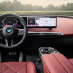 【画像】国内BMW最強トルクの「Mパフォーマンス」かそれとも一充電走行距離最長の「Mスポーツ」か！　「iX」が一部改良を実施して新グレード追加 〜 画像45