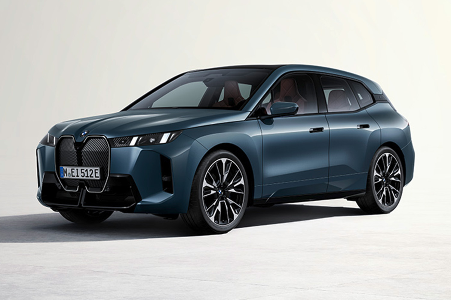 BMW「iX」が一部改良を実施して新グレード追加 〜 画像24