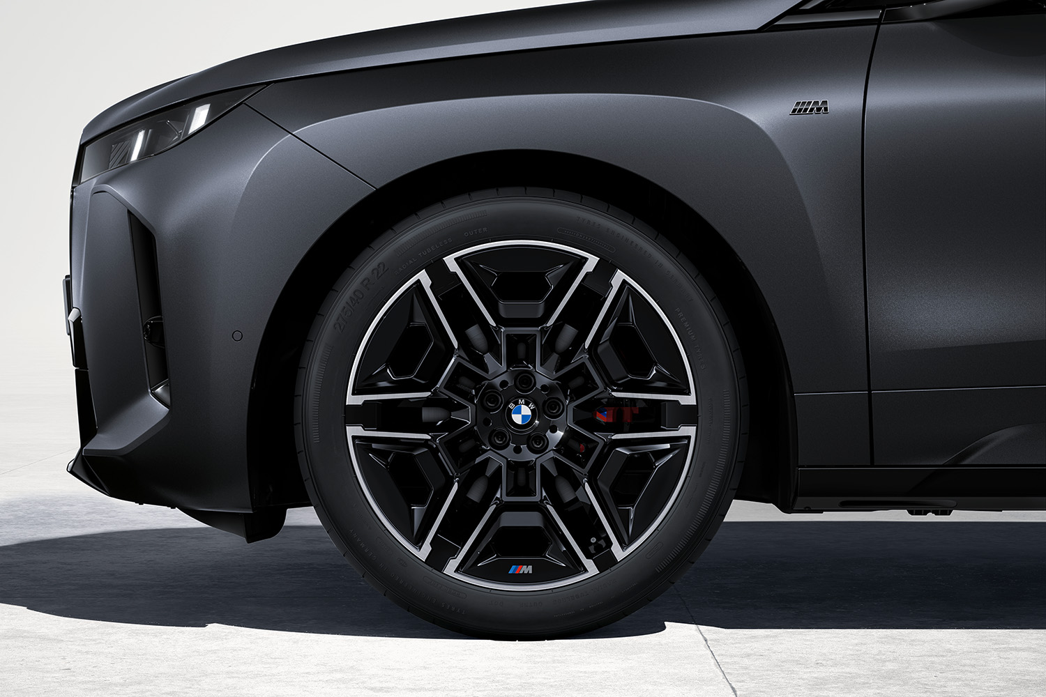 BMW「iX」が一部改良を実施して新グレード追加 〜 画像54