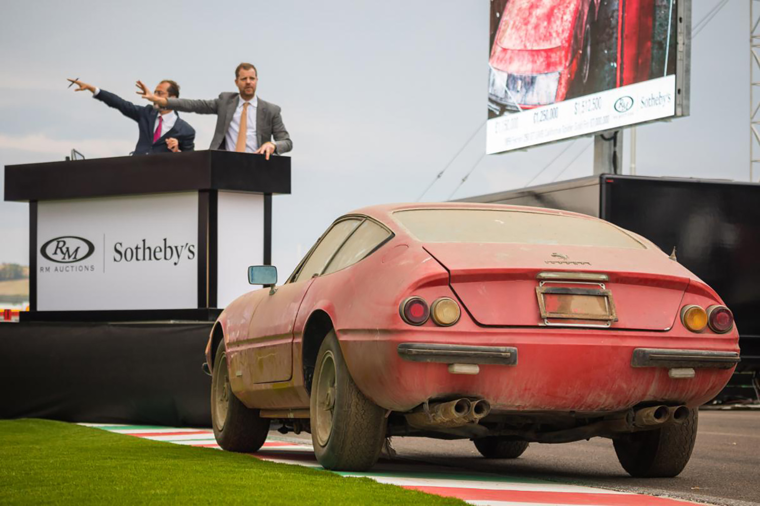 世界的に有名な「RMサザビーズ」に出品されたフェラーリ365GTB/4、通称「デイトナ」