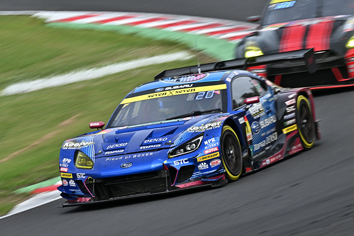 果敢に走行するスバルBRZ GT300 〜 画像17