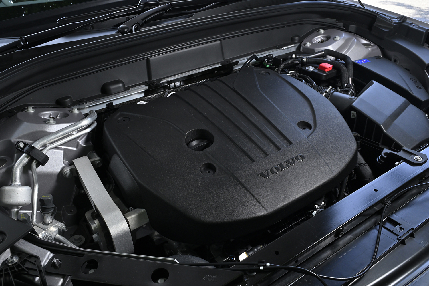 ボルボXC60のエンジンルーム