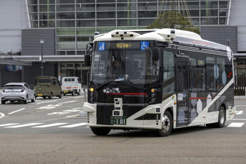 運転が自動になるだけじゃバスの無人化はムリ！　日本の運転士が行っている「きめ細やかな」サービスはどうなる？