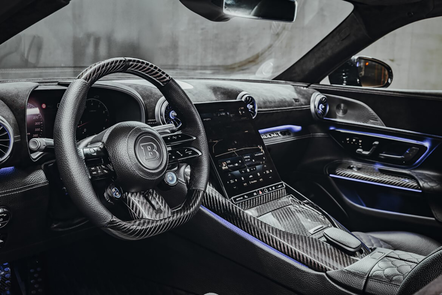 BRABUS ROCKET GTSの車内