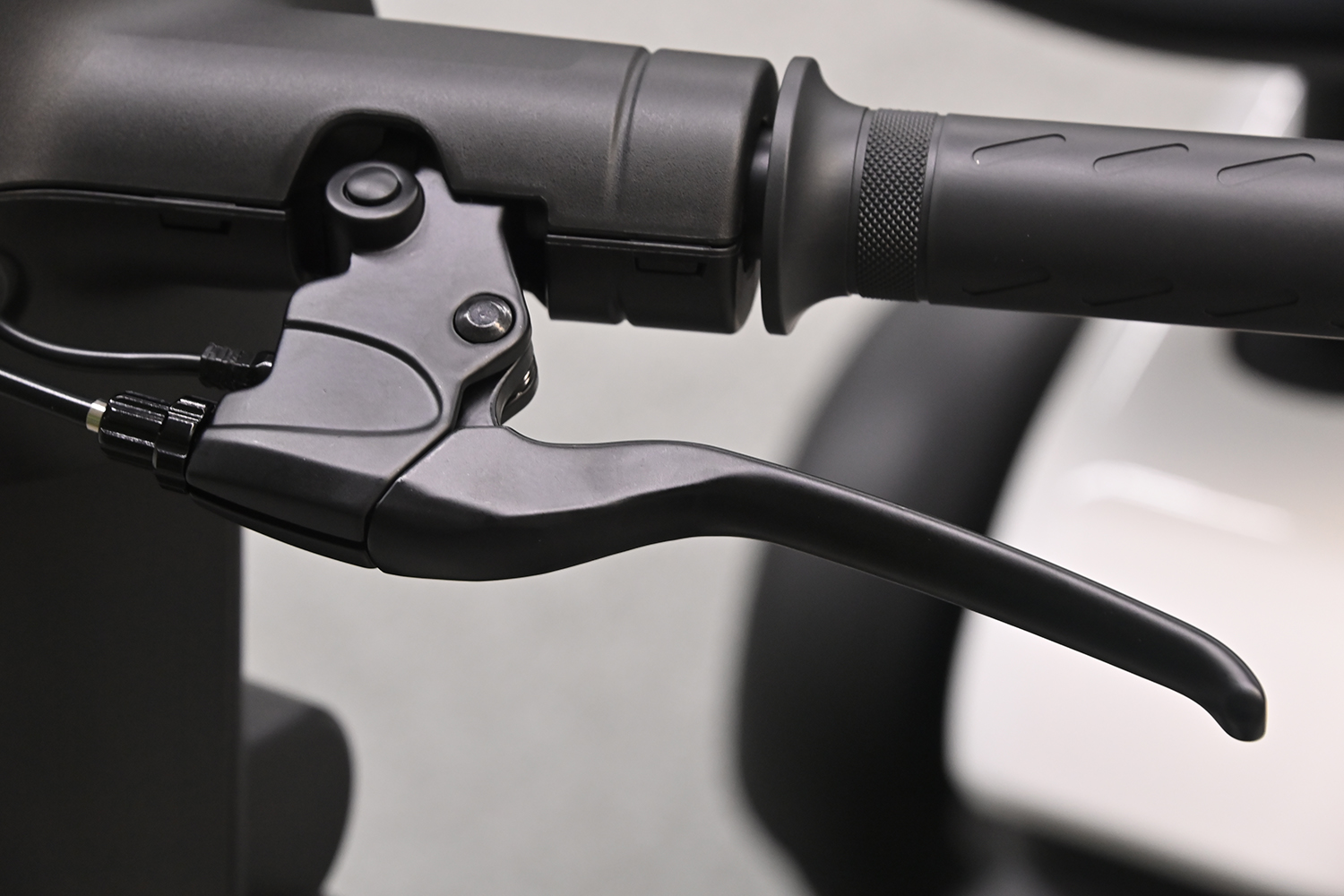 万博会場で大人気なダイハツ「e-SNEAKER」の市販モデルに乗ってみた 〜 画像3