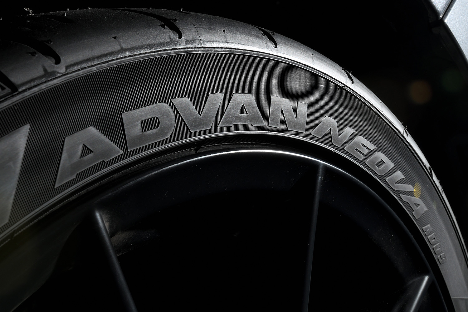 ヨコハマ ADVAN NEOVA AD09