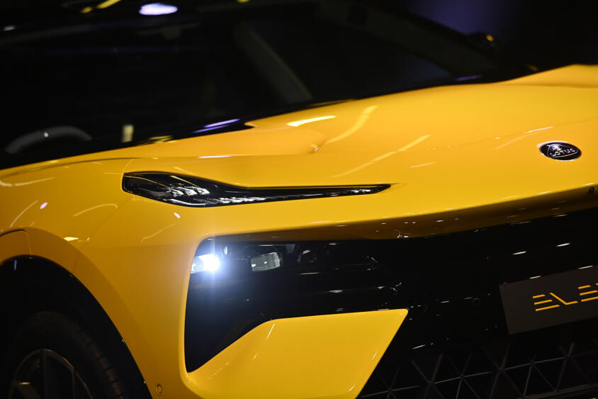 スーパーカーとは対極の存在のハズがドル箱に！　スーパーカーメーカーが「アイデンティティ捨てずに」手がけたSUV６台