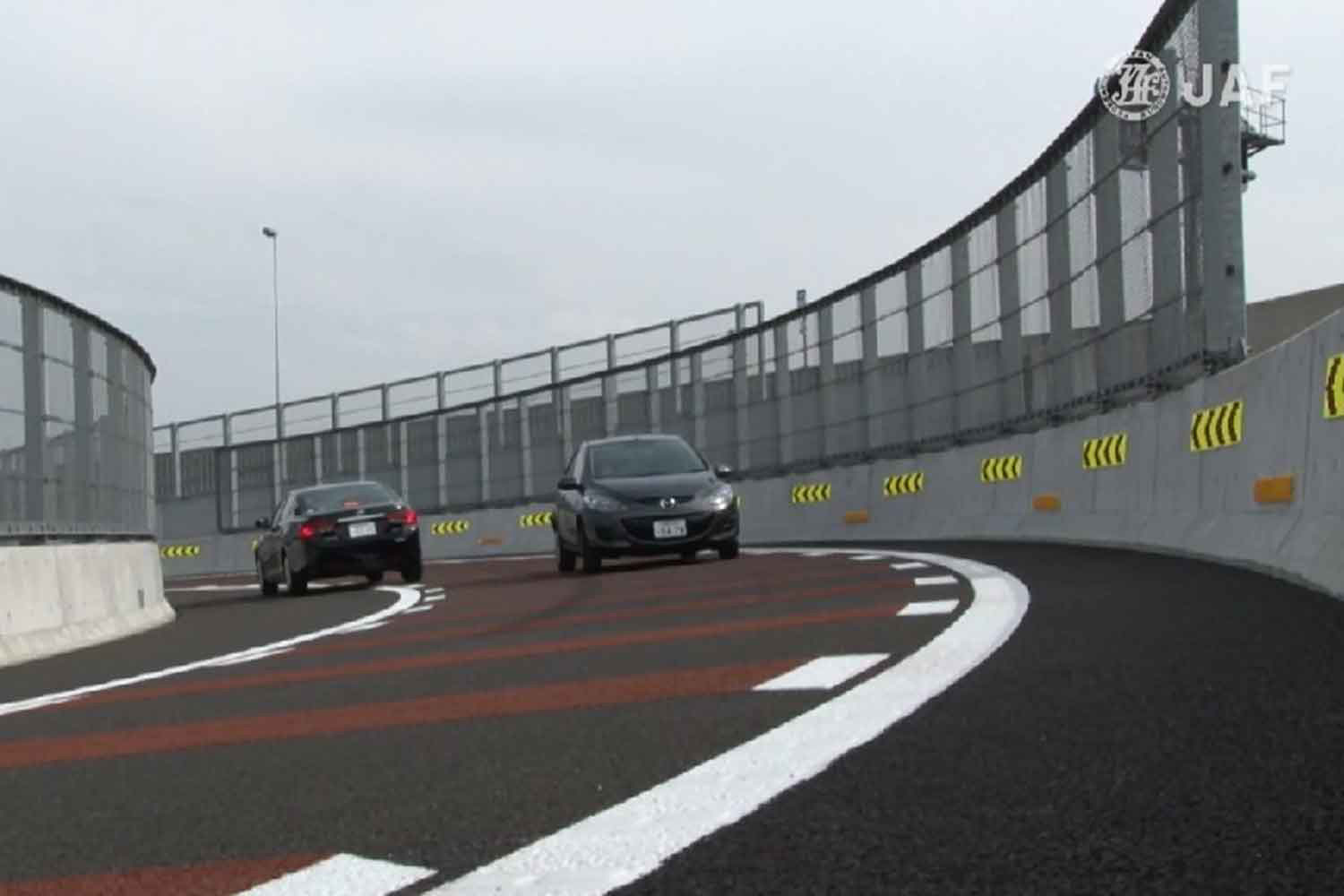 逆走車のイメージ 〜 画像4