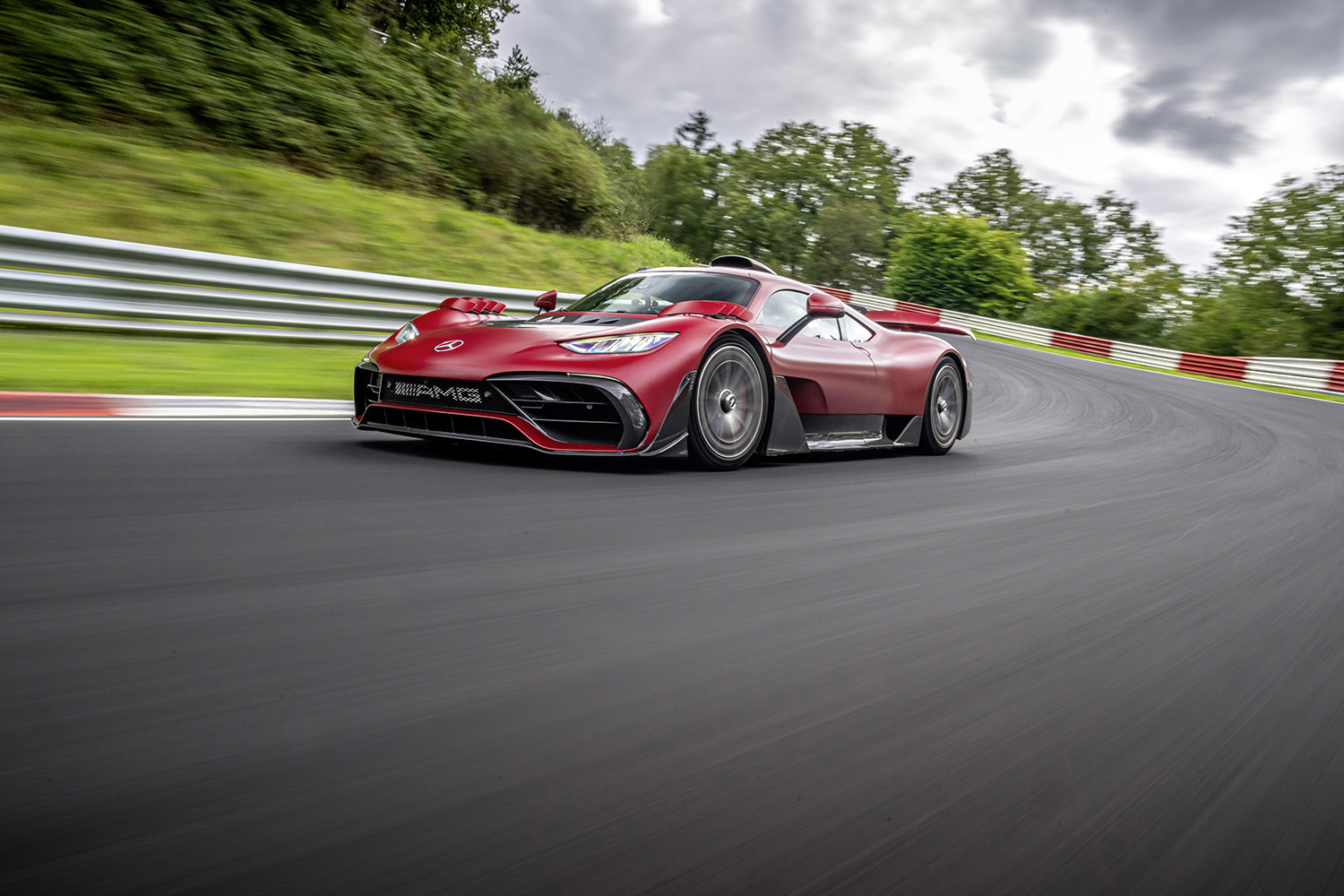 メルセデスAMG ONE