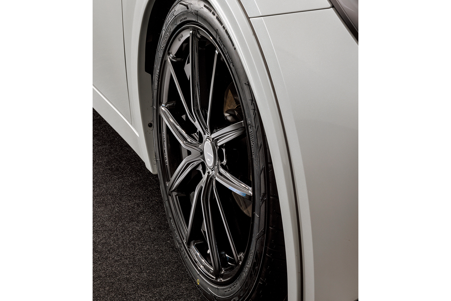 ウェッズ LEONIS NAVIA08
