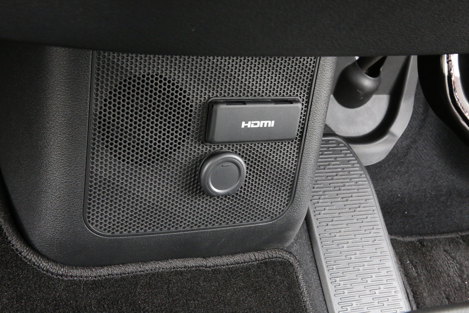クロスオーバーSUVにキャラ変した新型日産リーフの実力やいかに 〜 画像37